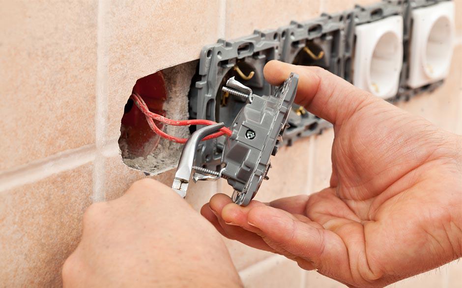 électricien de maintenance Le Bourget